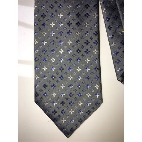 lv tie price